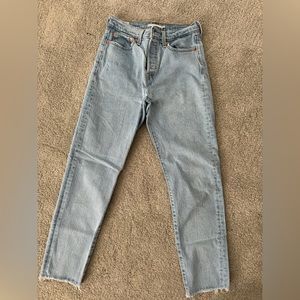 Levi wedgie cropped straight jean